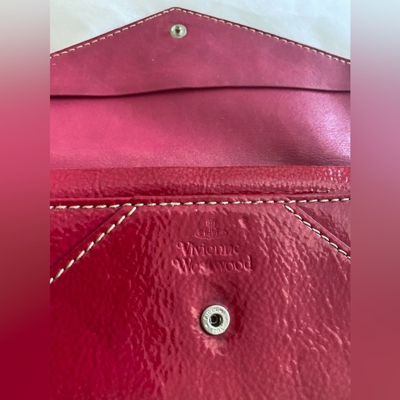 Auth Vivienne Westwood red patent leather long wallet. In EUC w/ silver emblem - Picture 5 of 9